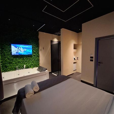 Dark & Light Rooms & Luxury Suites Catania Ngoại thất bức ảnh